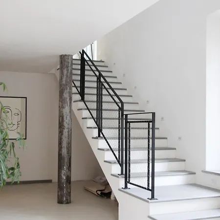 Waterfront Balcony I Grani 2 Style Apartment Livorno