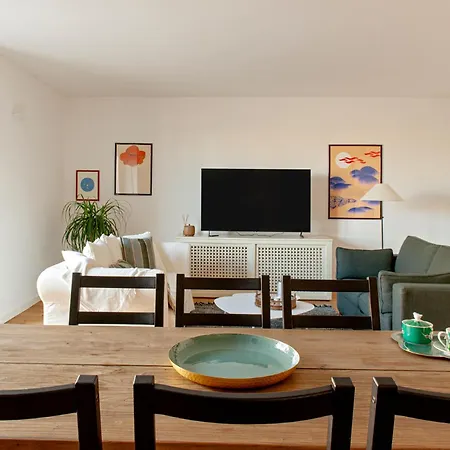 Waterfront Balcony I Grani 2 Style Apartment Livorno