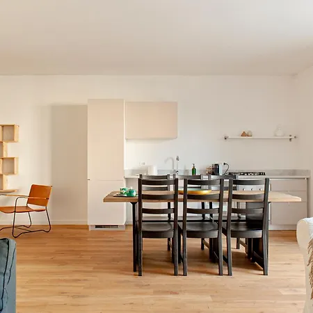 Apartment Waterfront Balcony I Grani 2 Style Livorno